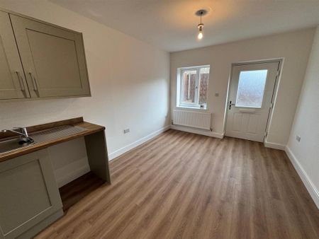 1 bedroom detached bungalow to rent - Photo 2