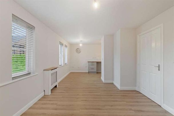 Blue Cedar Drive, Streetly, Sutton Coldfield, B74 - Photo 1