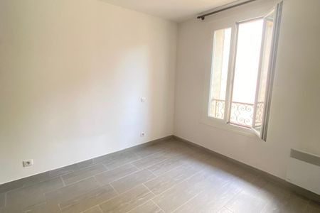 2P MEUBLE AVEC CAVE - CENTRE VILLAGE - Photo 5