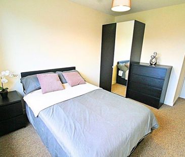 1 bedroom in a house share to rent - Photo 4