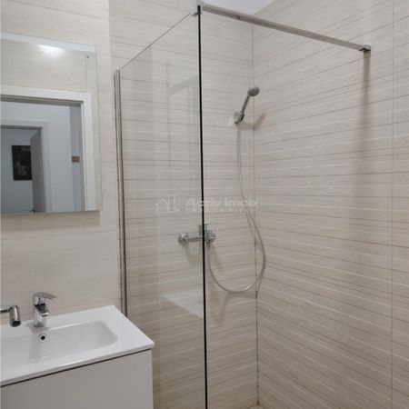 Apartament 2 camere, bloc nou, mobilat si utilat modern - Photo 4