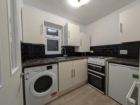 1 bedroom flat to rent - Photo 4