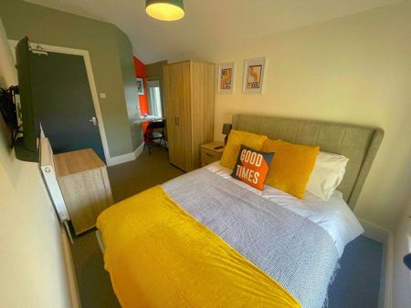 1 bedroom in a house share to rent - Photo 4