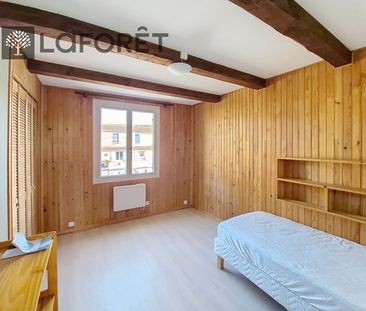 House - Photo 2