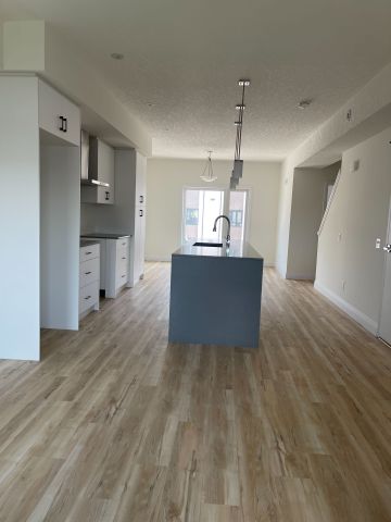 For Lease - 30 Lily Lane, Guelph, Ontario - Photo 5