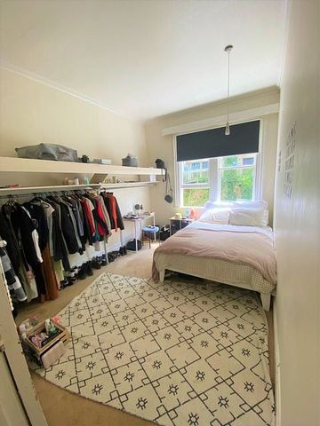 5 Bedrooms on the Best part of The Terrace! - Photo 5