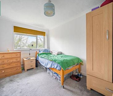 2 bedroom end of terrace house to rent - Photo 4