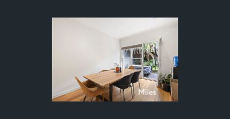 CHARMING FAMILY HOME - Photo 2