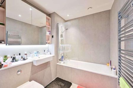 St Gabriel Walk, Elephant And Castle, SE1 - Photo 5