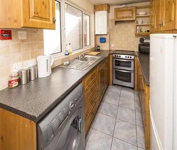 Room 5, 56 Delhi Street, Belfast, AL - Photo 2