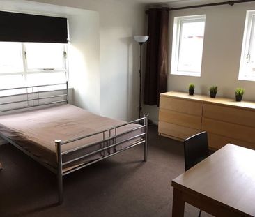 Studio Flat, Chaucer Drive, SE1 - Photo 3