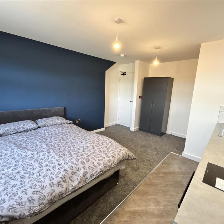 Studio to rent - Photo 1
