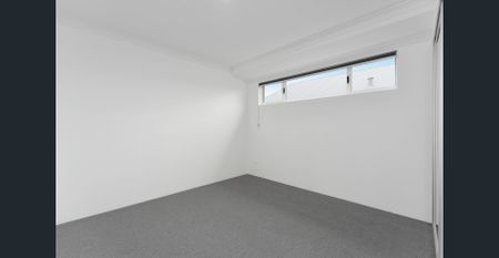 MODERN DESIGN MEETS COASTAL LIVING - Photo 2