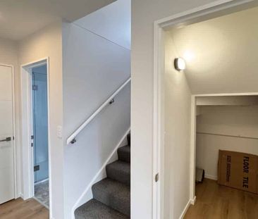 Brand new - 3 Bedroom - Photo 3