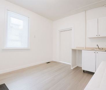 For Lease - 207 Gamble Avenue Unit# Bachelor, Toronto, Ontario - Photo 4