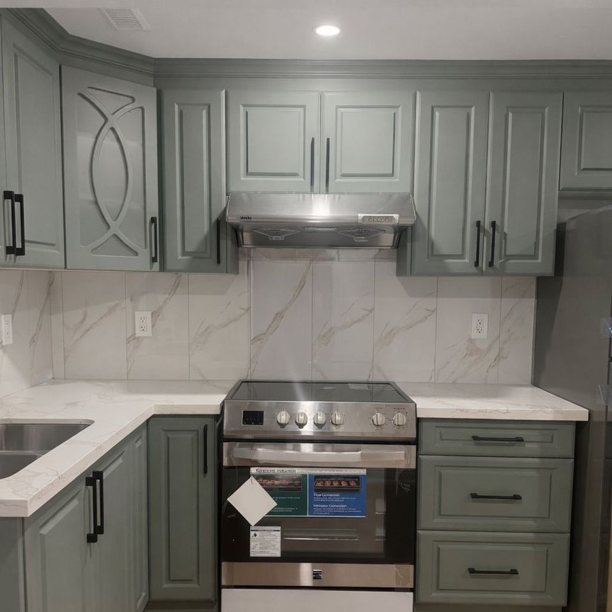 For Lease - 25 Delport Close, Brampton, Ontario - Photo 1