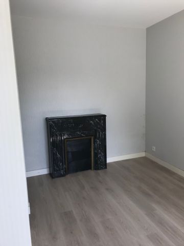 Location Appartement 1 pièce 22m² - Photo 2