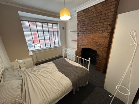 4 Bed Terraced House, Brailsford Road, M14 - Photo 3