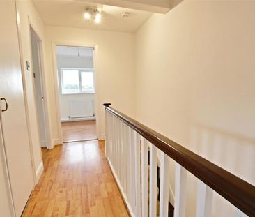 3 bedroom apartment to rent - Photo 2