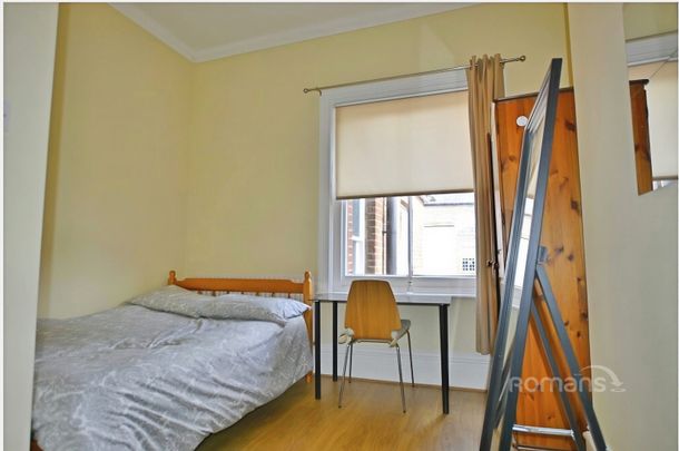 3 bedroom apartment to rent - Photo 1