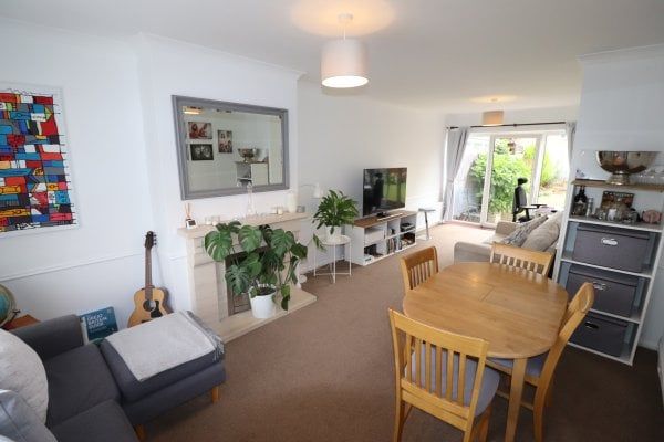 HUTTON - BRENTWOOD, Property for rent - Photo 1