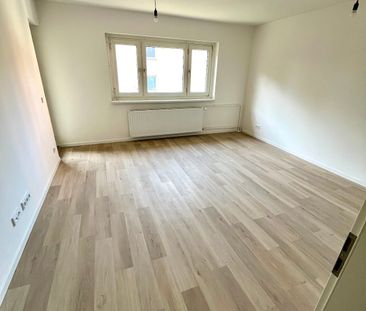 *TOP-sanierte Wohnung mit neuer Einbauküche * - Photo 4