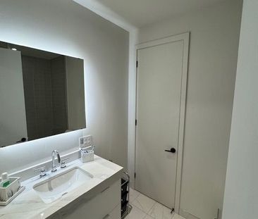 For Lease - 123 Maurice Drive, Oakville, Ontario - Photo 3