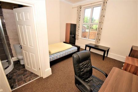 8 bedroom house to rent - Photo 2