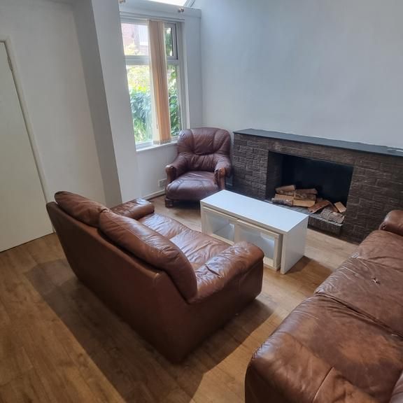 5 bedroom terraced house to rent - Photo 1