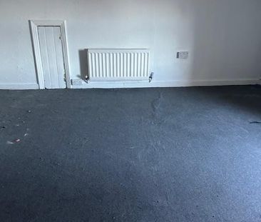 4 bedroom terraced house to rent - Photo 3