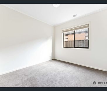 Stylish & Low-Maintenance Living in Prime Strathtulloh Location - Photo 3