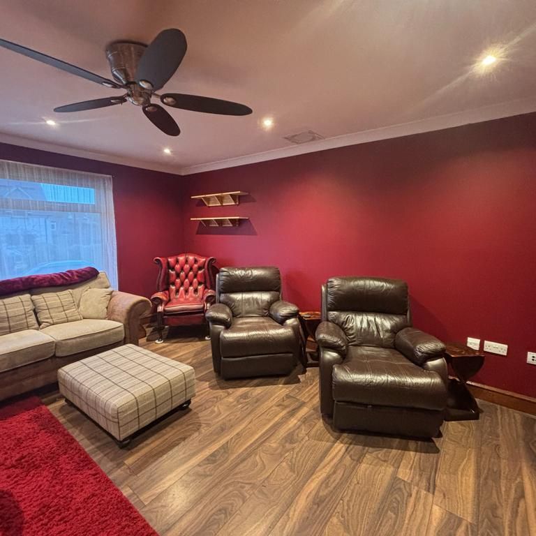 2 bedroom bungalow to rent - Photo 1