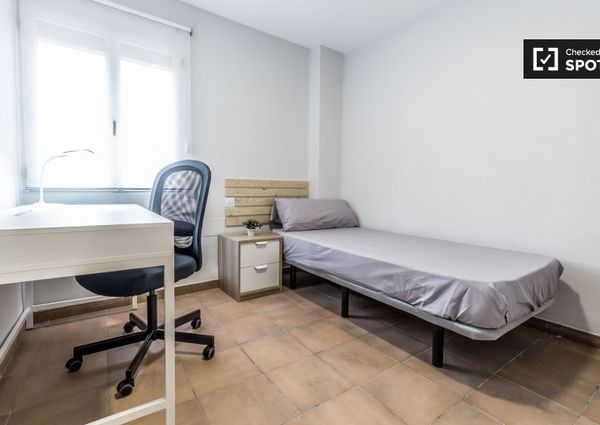 valencia, Valencian Community 46021