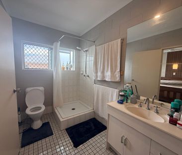 FURNISHED 1 BEDROOM APARTMENT - Photo 6