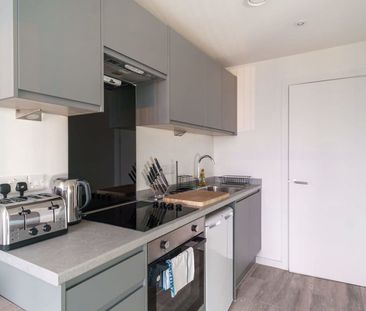 Bevington Bush - Photo 5
