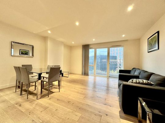 3 bedroom flat to rent - Photo 1