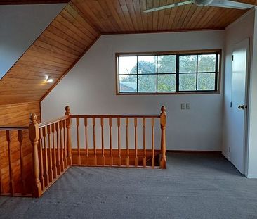 One bedroom with separate living area - Photo 1