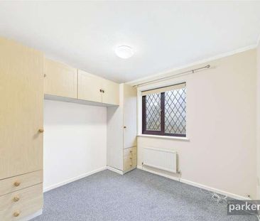 Lidstone Close, Lower Earley, Reading, Berkshire, RG6 - Photo 4