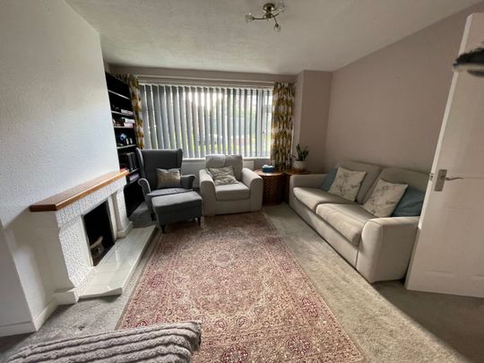 Spacious 3 Bed Semi to let in Rural Essex Village of Wethersfield - Photo 1