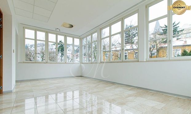 METROPOLITAN │Veľký luxusný 4 izbový byt s parkovaním a terasou - Fotografia 1