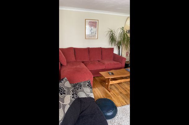 2 Bed Detached House, Shenfield Way, BN1 - Photo 1