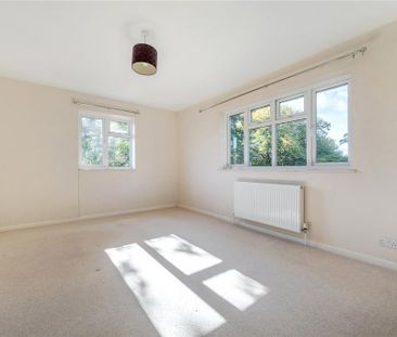 5 bedroom detached house to rent - Photo 4