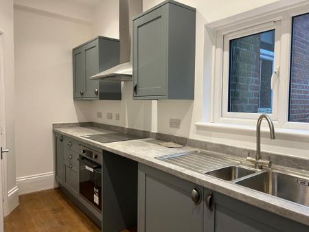 2 bedroom flat to rent - Photo 5