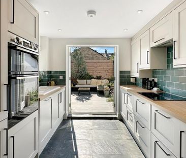 2 bedroom end of terrace house to rent - Photo 4