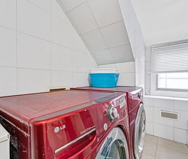 240 Blackburn, Sandy Hill, Ottawa, ON - Photo 3
