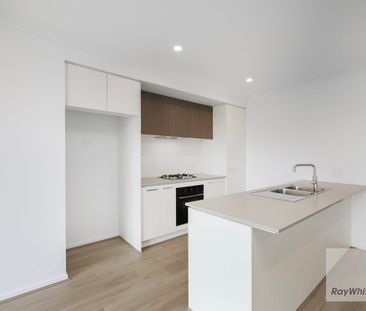 BRAND NEW TOWNHOUSE IN THE SOUGHT-AFTER MT ATKINSON ESTATE! - Photo 5