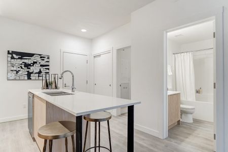 3360 16 Street Southwest, Calgary - Photo 5