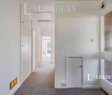 2 bedroom bungalow to rent - Photo 1