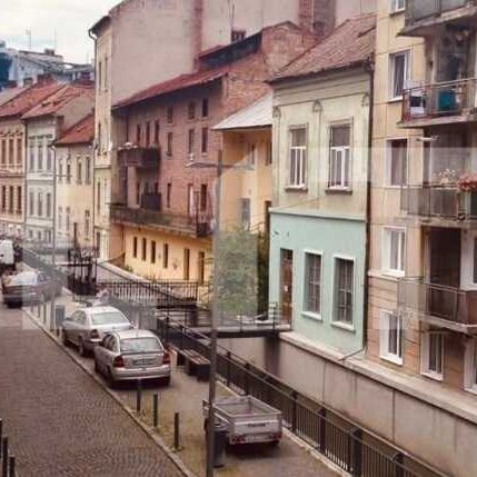 Apartament decomandat cu o camera in zona Piata Mihai Viteazul. - Photo 1