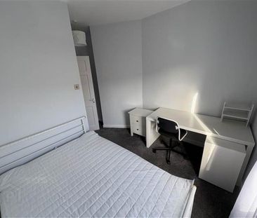 33 Laganvale Street, Stranmillis, Belfast, BT9 5FR - Photo 3